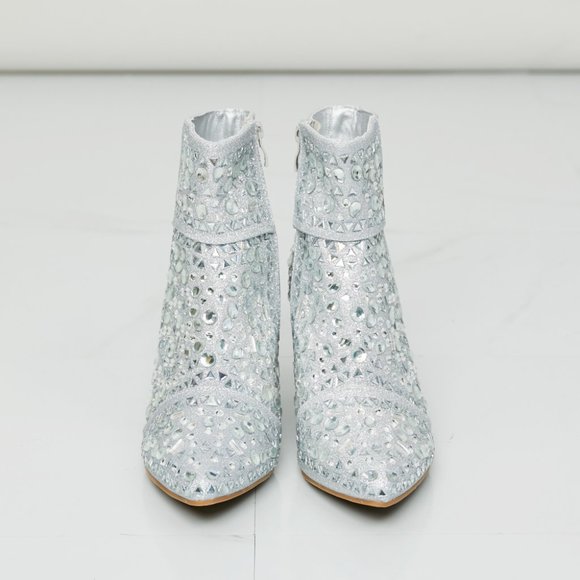 Forever Link NWT Glitter Point Toe Booties in Silver - Picture 5 of 7